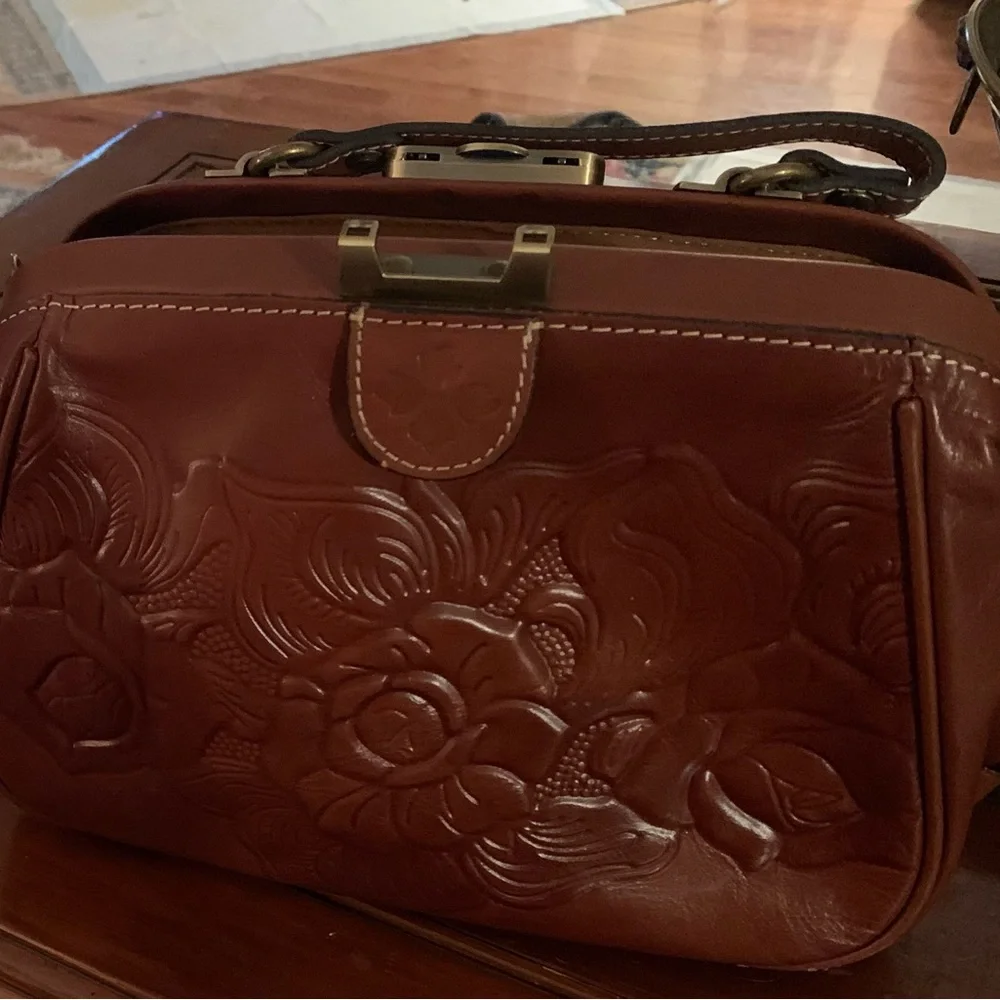 Leather medium sized Patricia Nash crossbody handbag - Picture 3 of 4